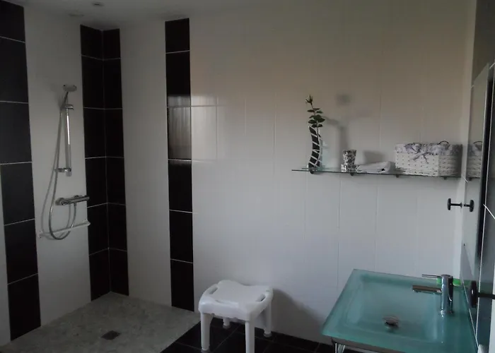 Bord De Jacuzzi